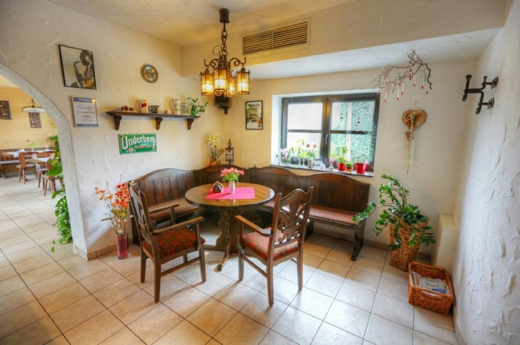 Pension & Gasthaus Kahren Bagian luar foto
